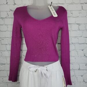 NWT Olive & Oak Size S Cropped Ribbed V-neck Sweater